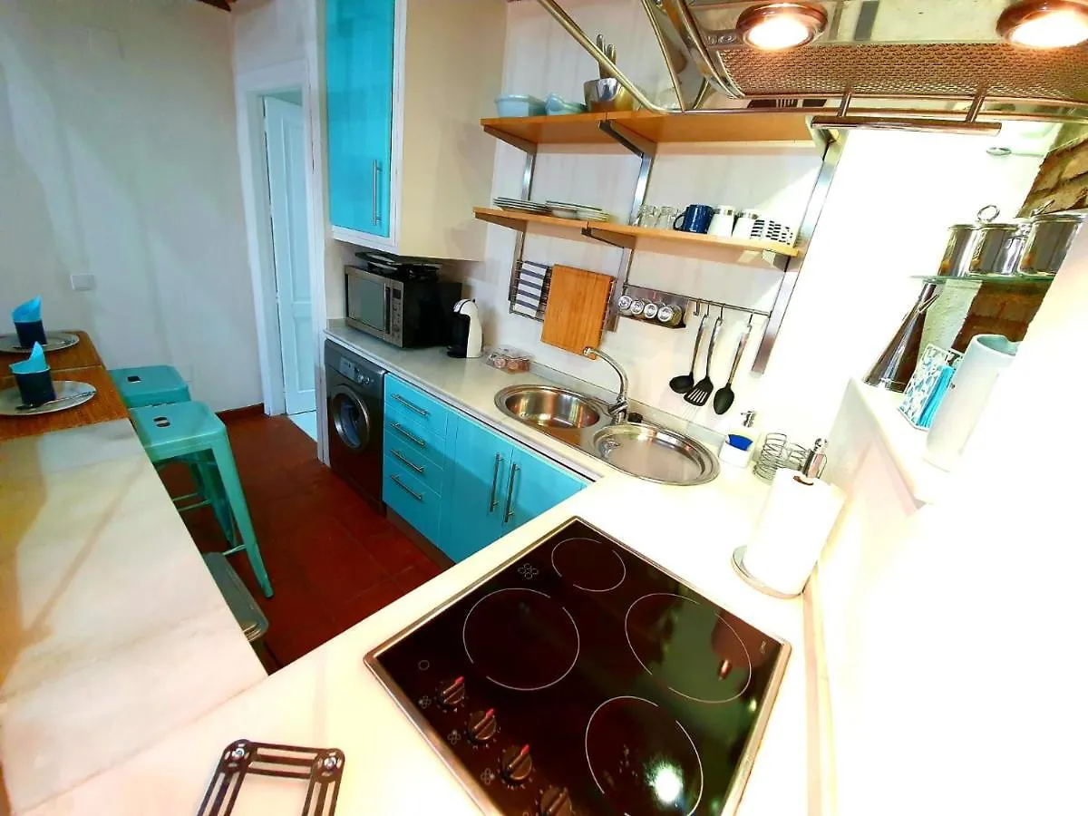 Almocabar Luxury Apartment روندا